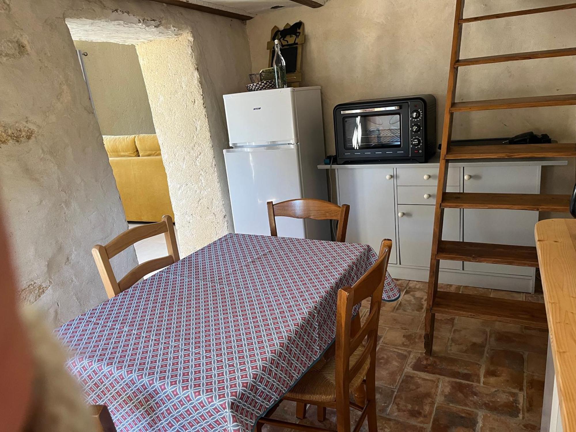 니옹 Cabanon Entoure De Montagnes Et D'Oliviers 빌라 외부 사진